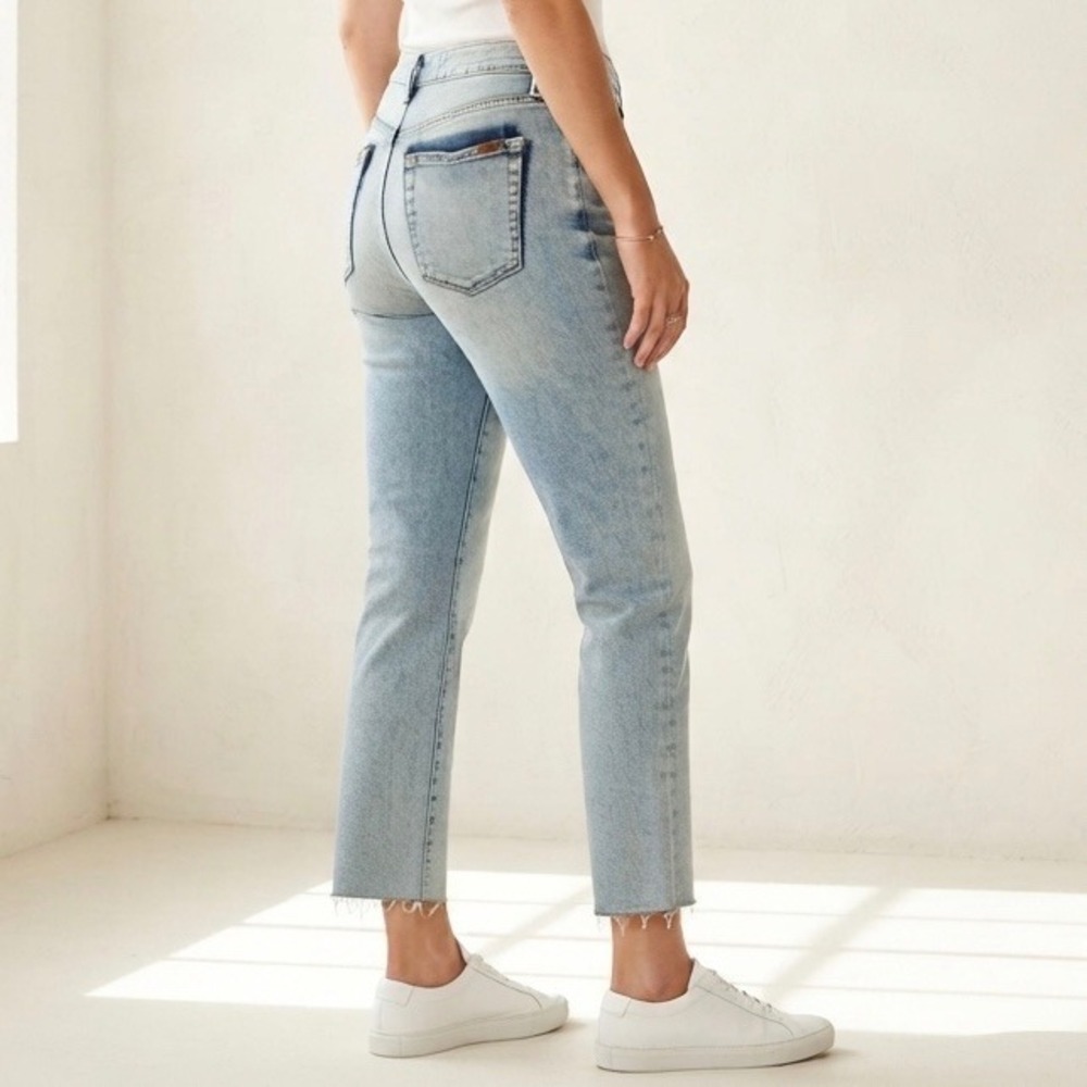 Joe's Jeans The Debbie High Rise Straight Crop Jeans W32 Light Wash Button Fly